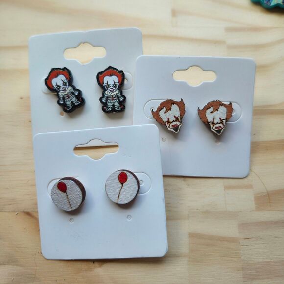Handmade Pennywise IT Clown Earrings - Picture 1 of 3